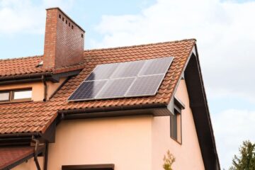 L'obiettivo del FNRE è non solo quello di incrementare la diffusione delle rinnovabili, ma anche quello di contrastare la povertà energetica. Ecco chi può usufruirne. 