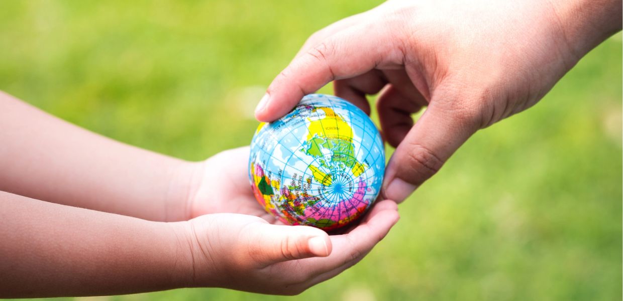 Il 95% dei bambini è preoccupato per il futuro della Terra. Si chiama "ecoansia". In che modo si può affrontare?